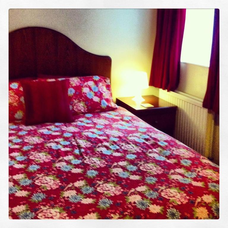 The Waverley Hotel Crewe Rum bild
