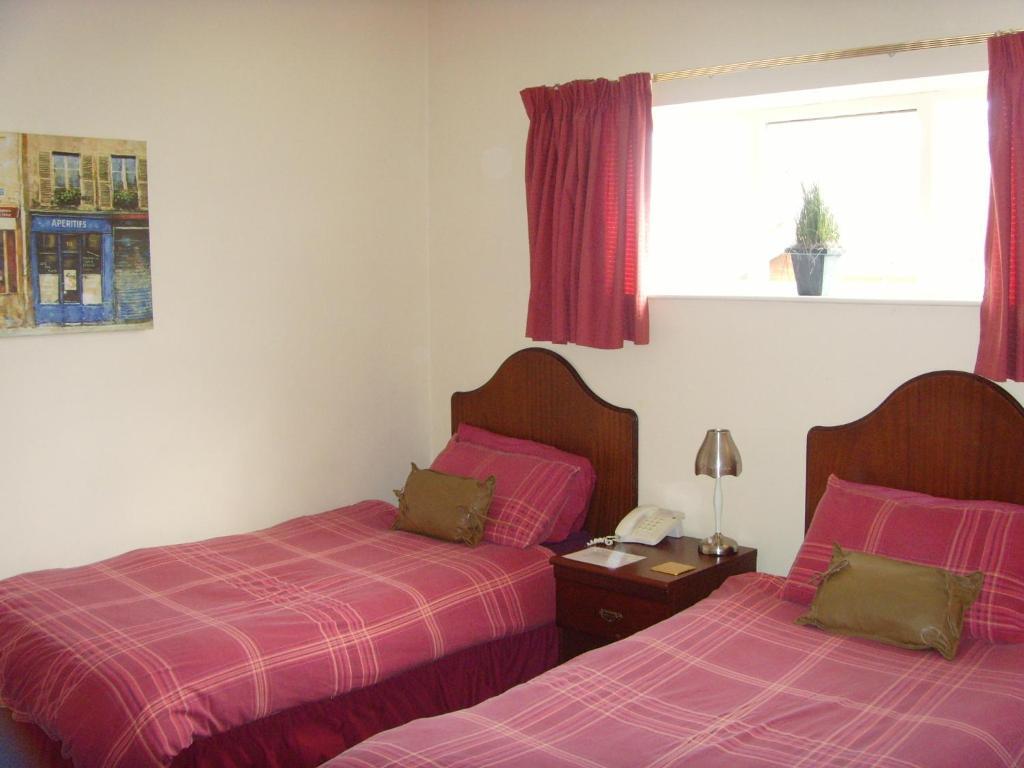 The Waverley Hotel Crewe Rum bild